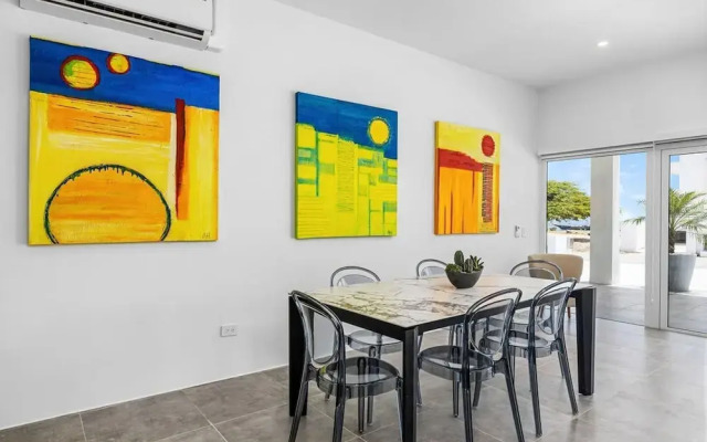 Modern Trestrapi Beach Villa 8 bed 8 Bath 2 Pools
