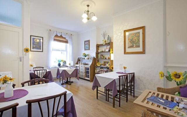 Tivoli Place Guesthouse