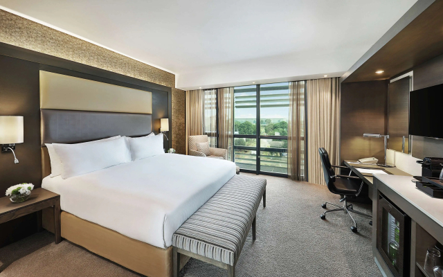 Legend Hotel Lagos Airport, Curio Collection by Hilton