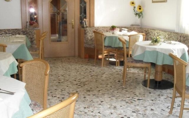 Hotel Cadria