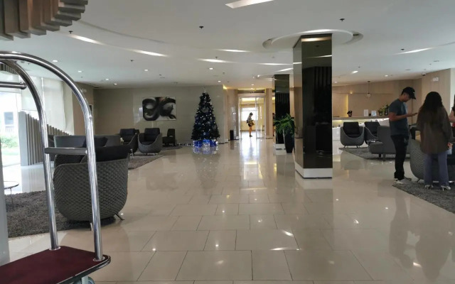 Liam's Pad at grace residences