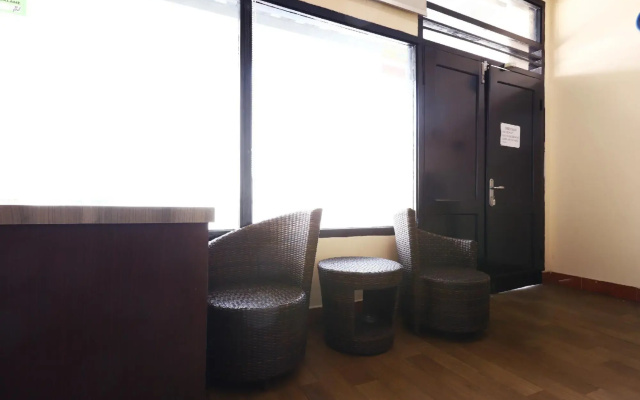 Guest House 268 by OYO Rooms