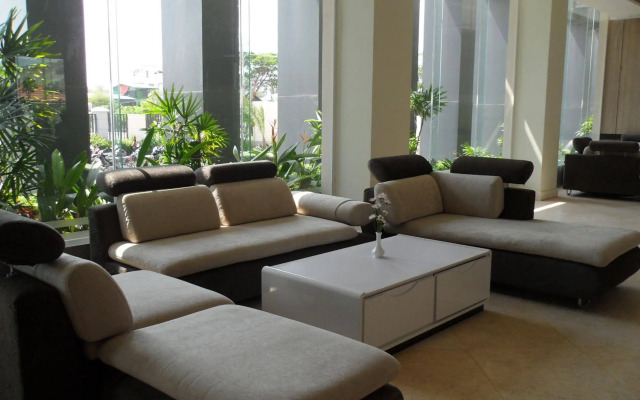 Noble Mingalar Hotel
