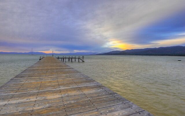 Beach Retreat & Lodge at Tahoe