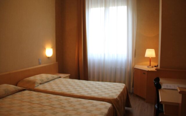 Mokinba Hotels Sant'Ambroeus