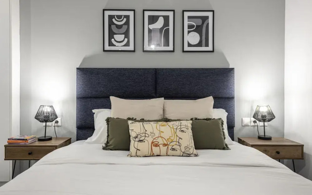 Phaedrus Living City Flat Loukianou