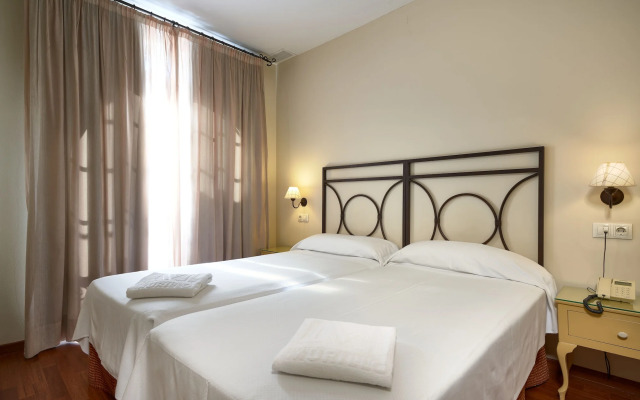 Hotel Murillo Reinoso