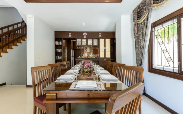 5 Bedroom Pool Villa Close To Town H5