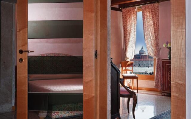 San Simeon Apartments