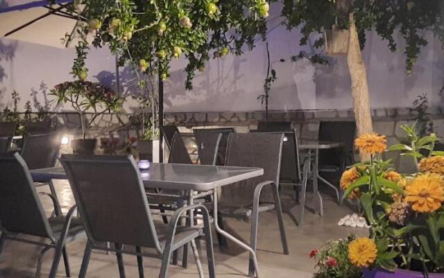 Siren Paros