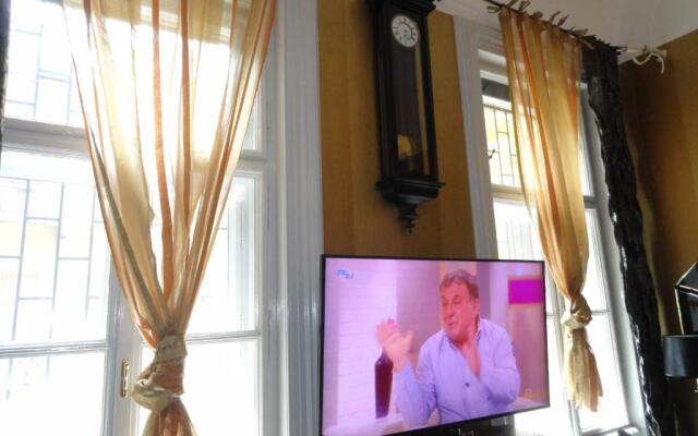 Boudoir Budapest Apartment