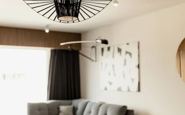 Nest Inn Mirror Apartment