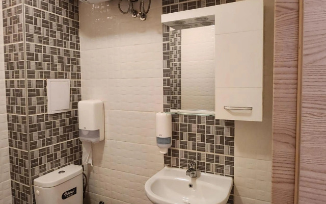 Colonel apartment 963