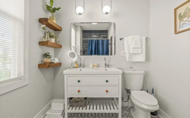 Trendy & Cozy Fishtown Game Room