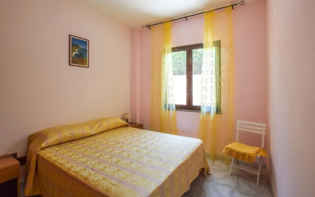 Nice Apartment in Ricdi With Wifi and 2 Bedrooms
