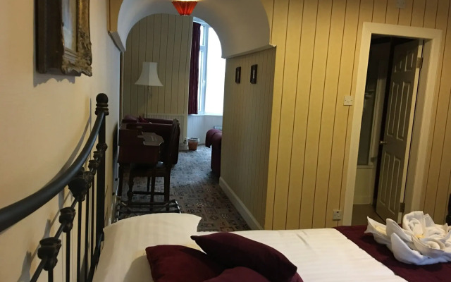 Cannon House Hotel