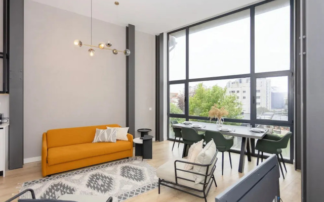 Crystal Luxury Apartment