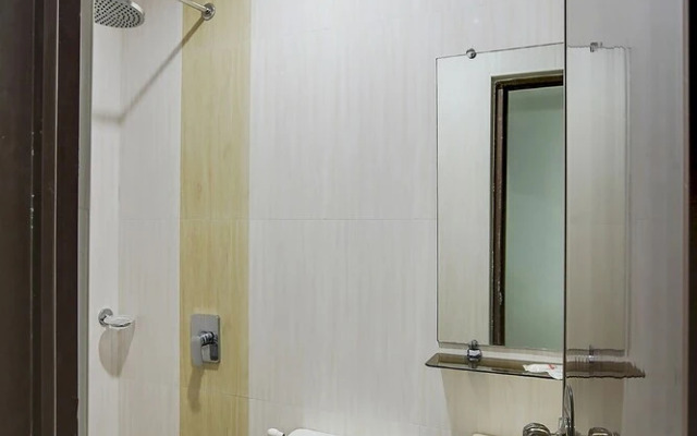 OYO 459 Offshore Hotel