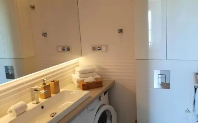 Aqua Apartments Sunset