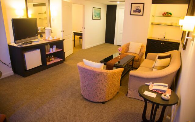 Hua Hin Grand Hotel And Plaza
