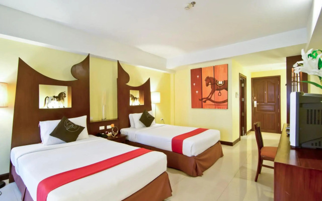 Royale Chulan The Curve