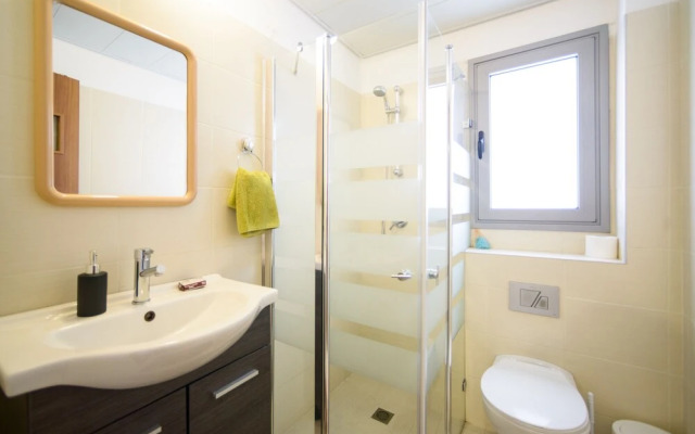 Design New Central 1 Min Walk Beach