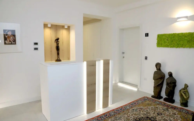 Lo Studio di viale Lo Re Camere & Caffè