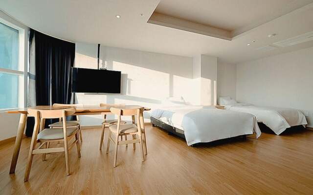 Sokcho Gallery In Stay