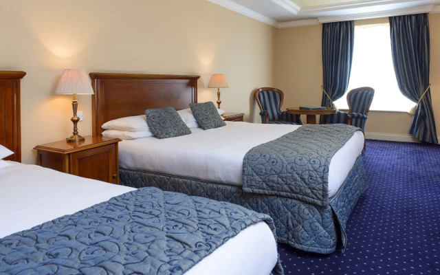 Meadowlands Hotel