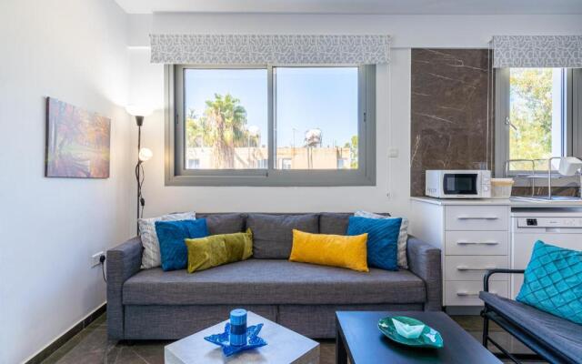 Kmeidos 1-Bedroom Apartment in Larnaca