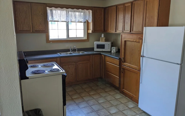 Hi-Lo Motel, Cafe and RV Park Mount Shasta Area