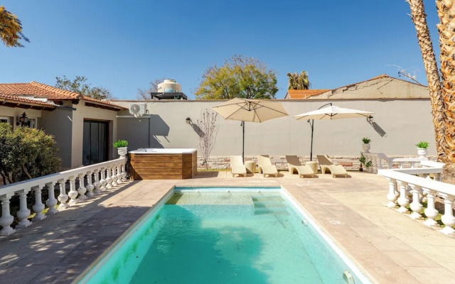 FLIPHAUS Wine Country Erlich