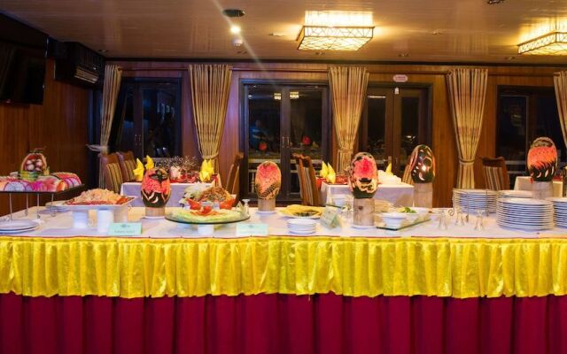 Gray Line Private Luxury Cruise