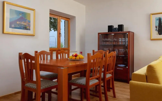 Charming Villa With Swimming Pool