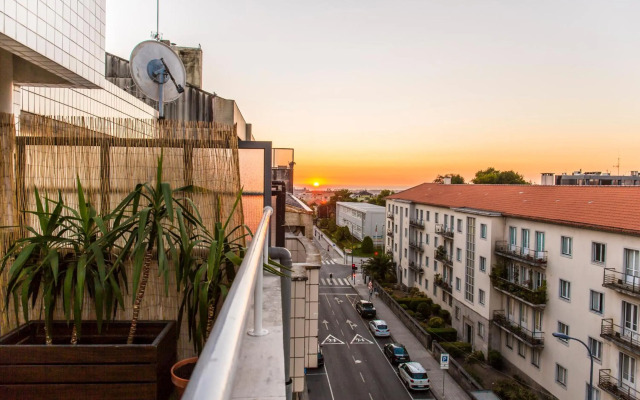 Sunset Relaxing Apt with terrace, parking & bikes