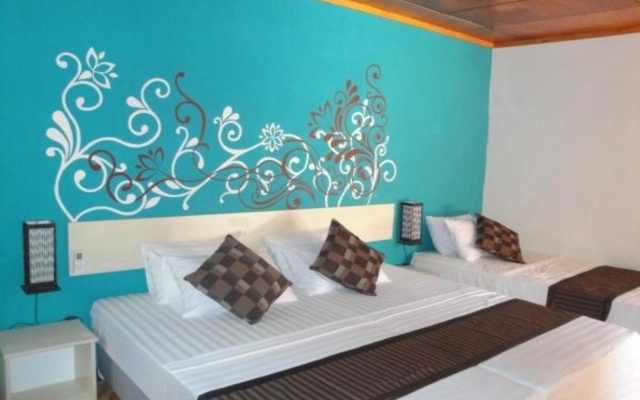 Stingray Beach Inn - photo 4