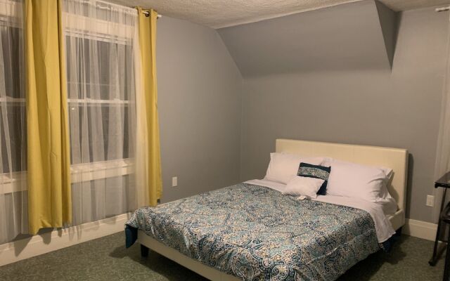 Pontiac Guest House