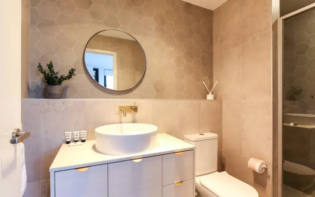 Elegant 2-bed Apartment With Stunning Views