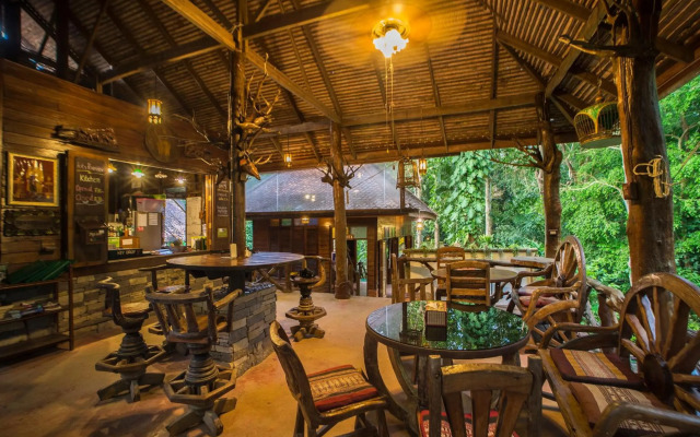 Art's Riverview Lodge