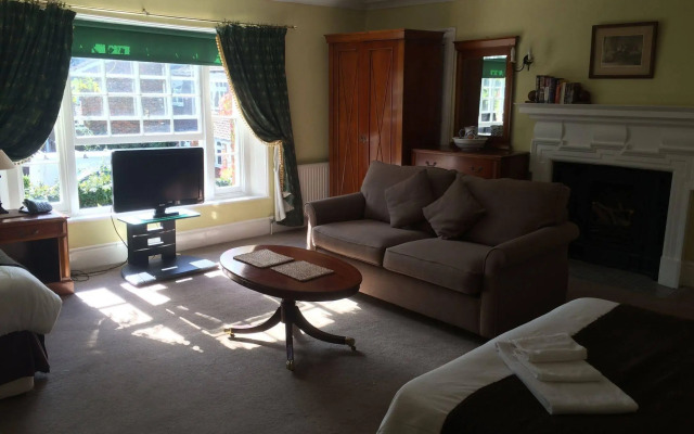 Harmondsworth Hall Guest House Heathrow