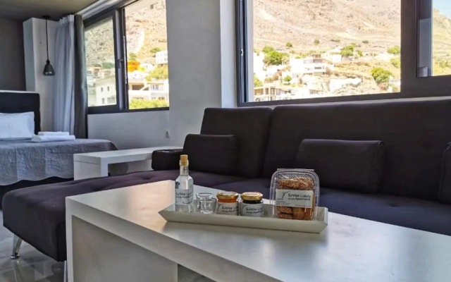 Sunrise Luxury Seaside Apartment