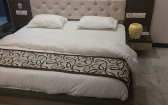 Hotel Divya palace & Restaurent