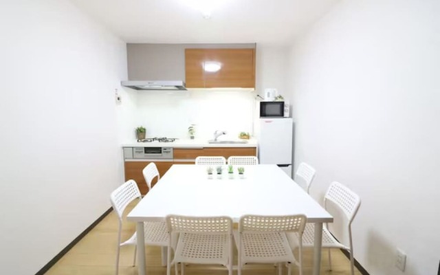 Nishi-Shinjuku HOUSE FIVE 1F