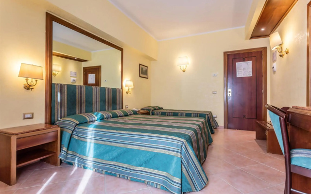 Raeli Hotel Floridia