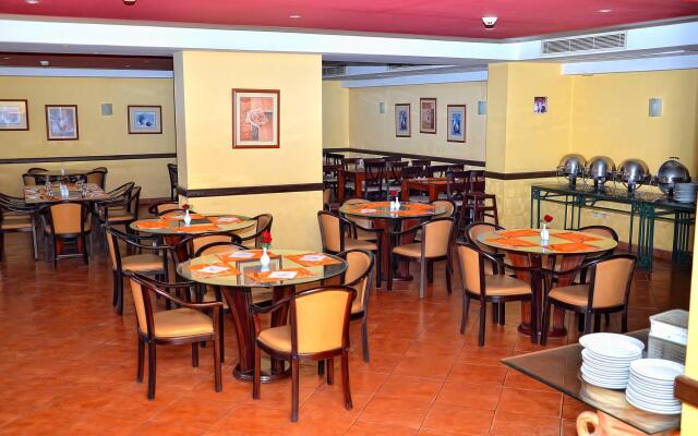 Aracan Pyramids Hotel