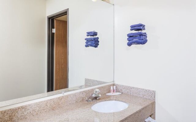 Super 8 Imlay City Mi