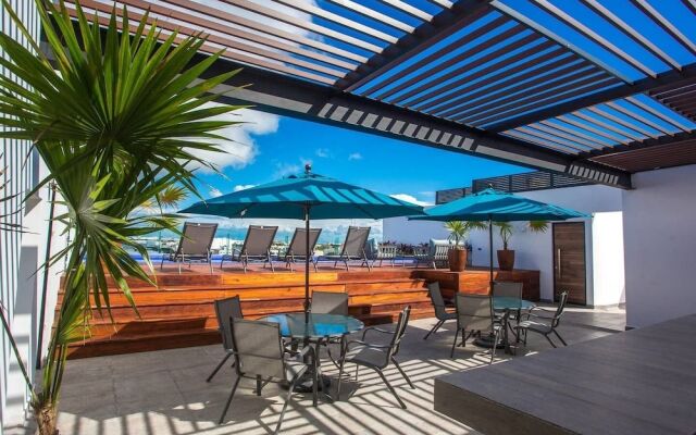 Amazing 2BR Condo w/ Pool+views!! Dream Location!!