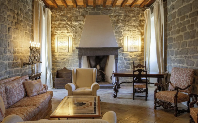 Castello Di Montemasso