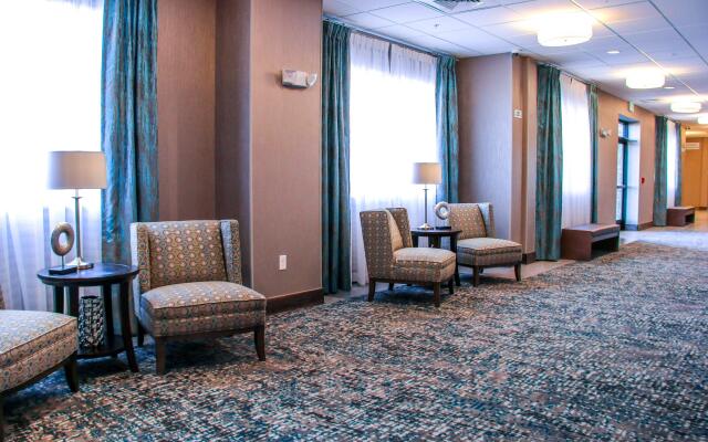 Holiday Inn & Suites Denver Tech Center-Centennial by IHG