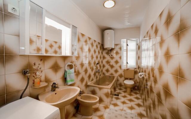 Apartments Jasko / Three Bedroom Jasko 1